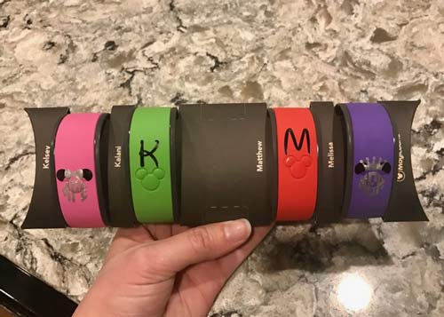 How to add a decal to a magic band with Cricut