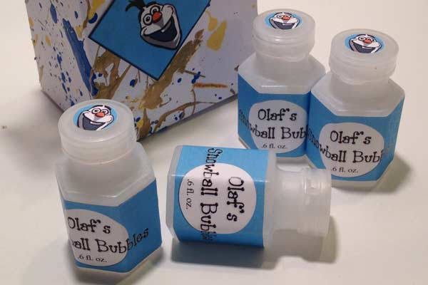 Olaf Snowball Bubbles: party favor for a Frozen birthday party